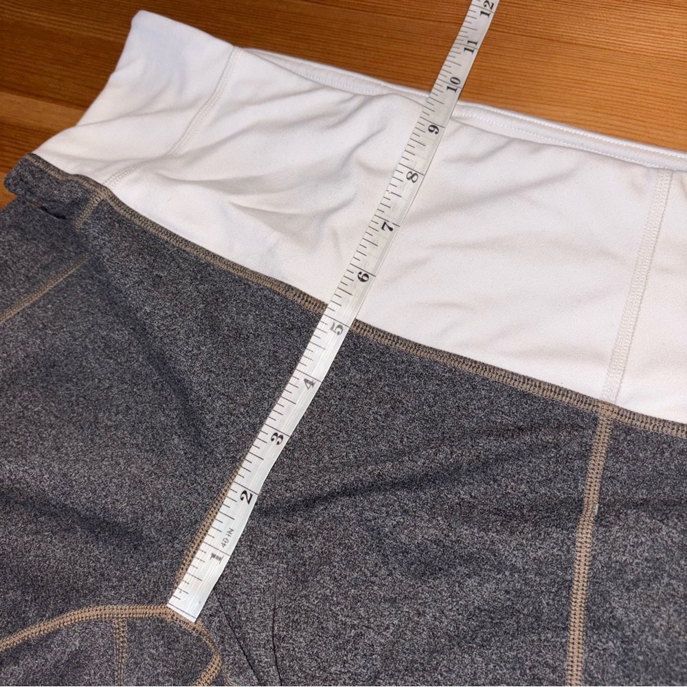 Athleta Modblock Salutation Tights Size Medium Gray Colorblock High Rise Pockets - Picture 4 of 10